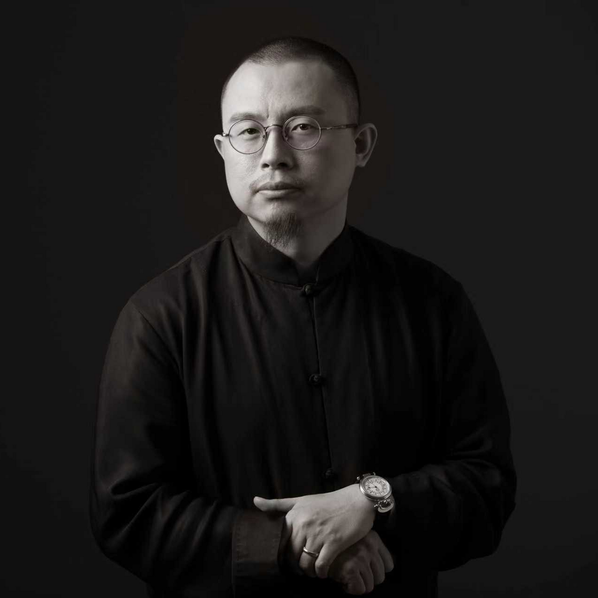 常伟