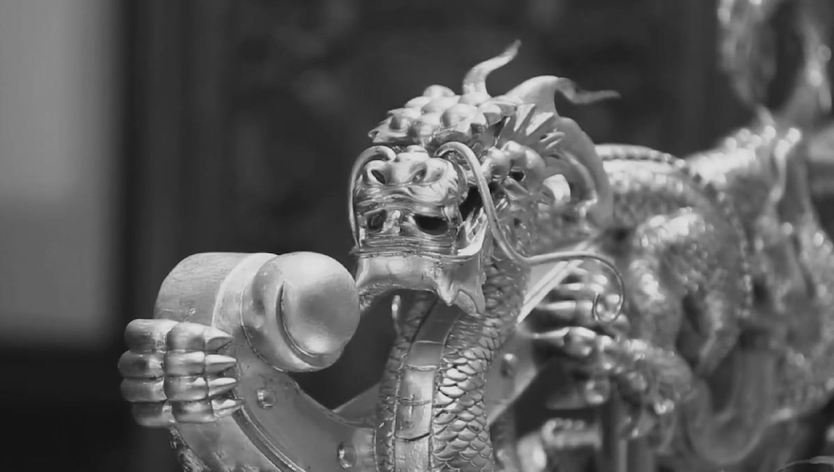 加载视频：宫廷造物工艺美术大师之工匠精神